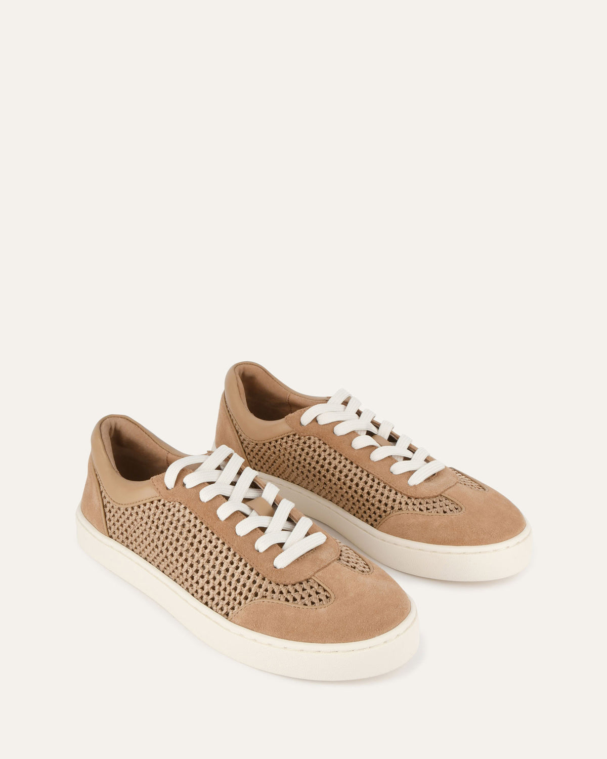 BRITT SNEAKERS CAMEL CROCHET