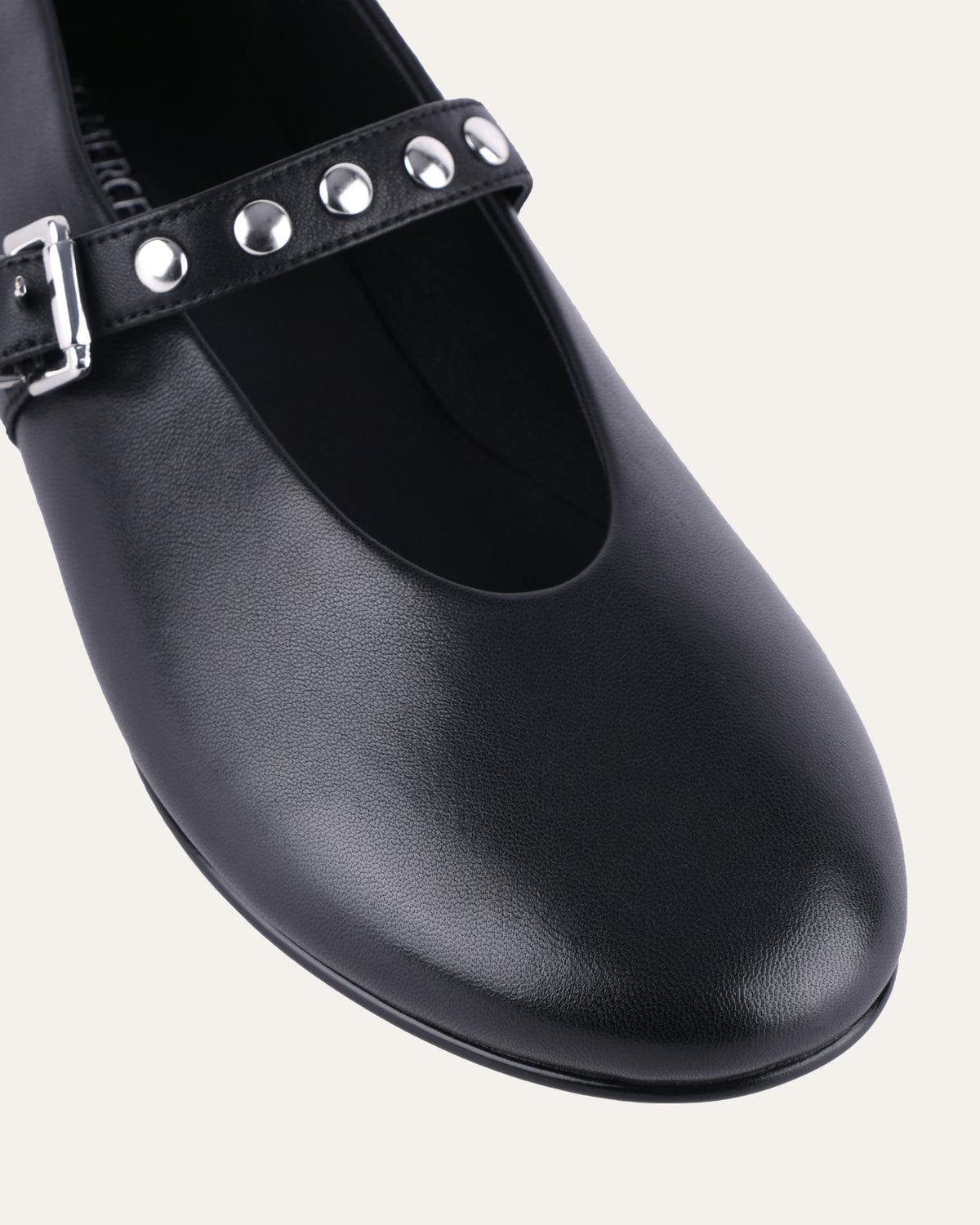 GISELLE CASUAL FLATS BLACK LEATHER