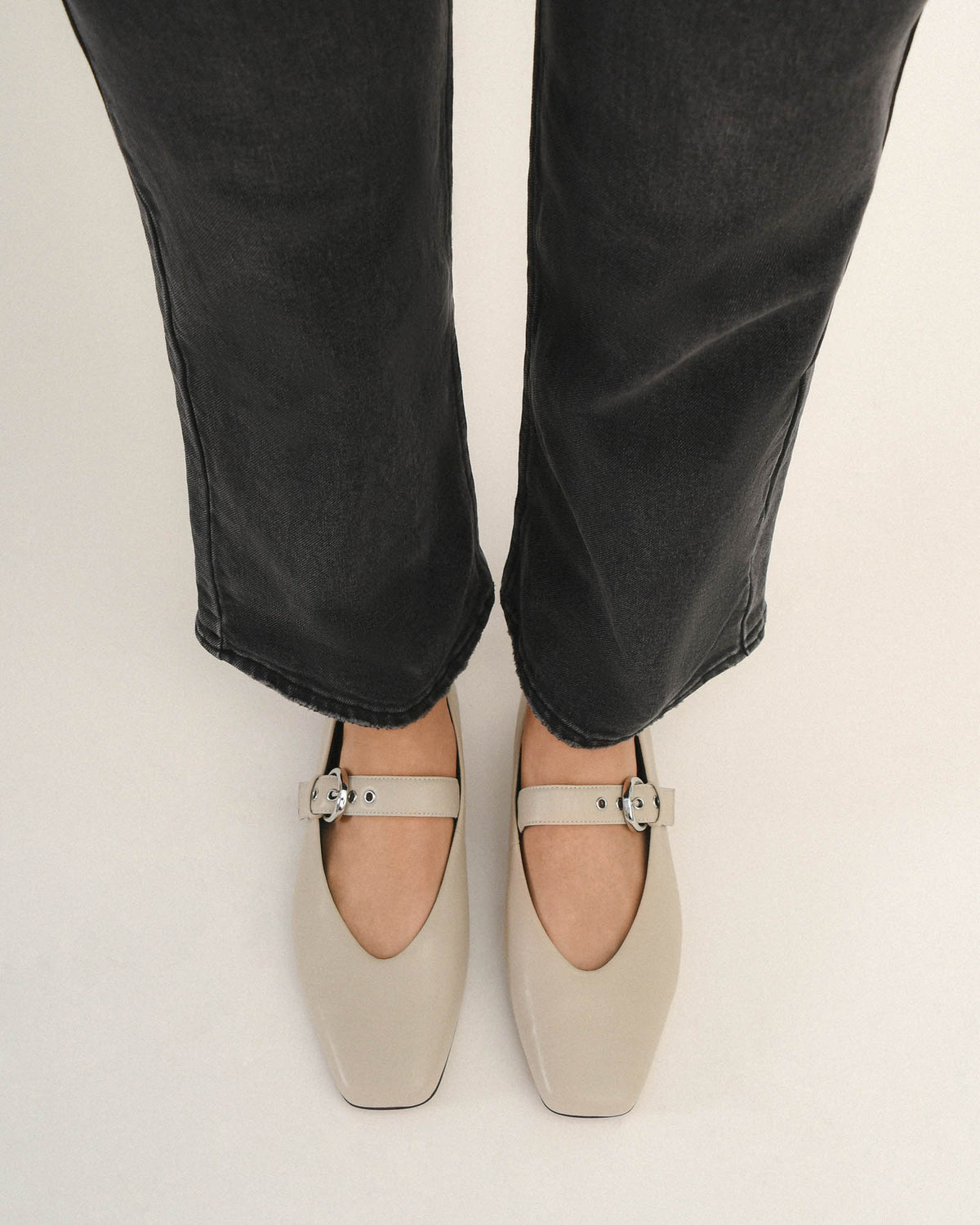 ANNABELLE CASUAL FLATS BONE LEATHER