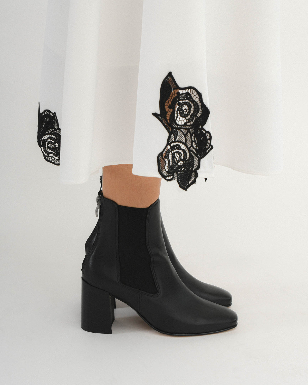 DIAMOND MID ANKLE BOOTS BLACK LEATHER