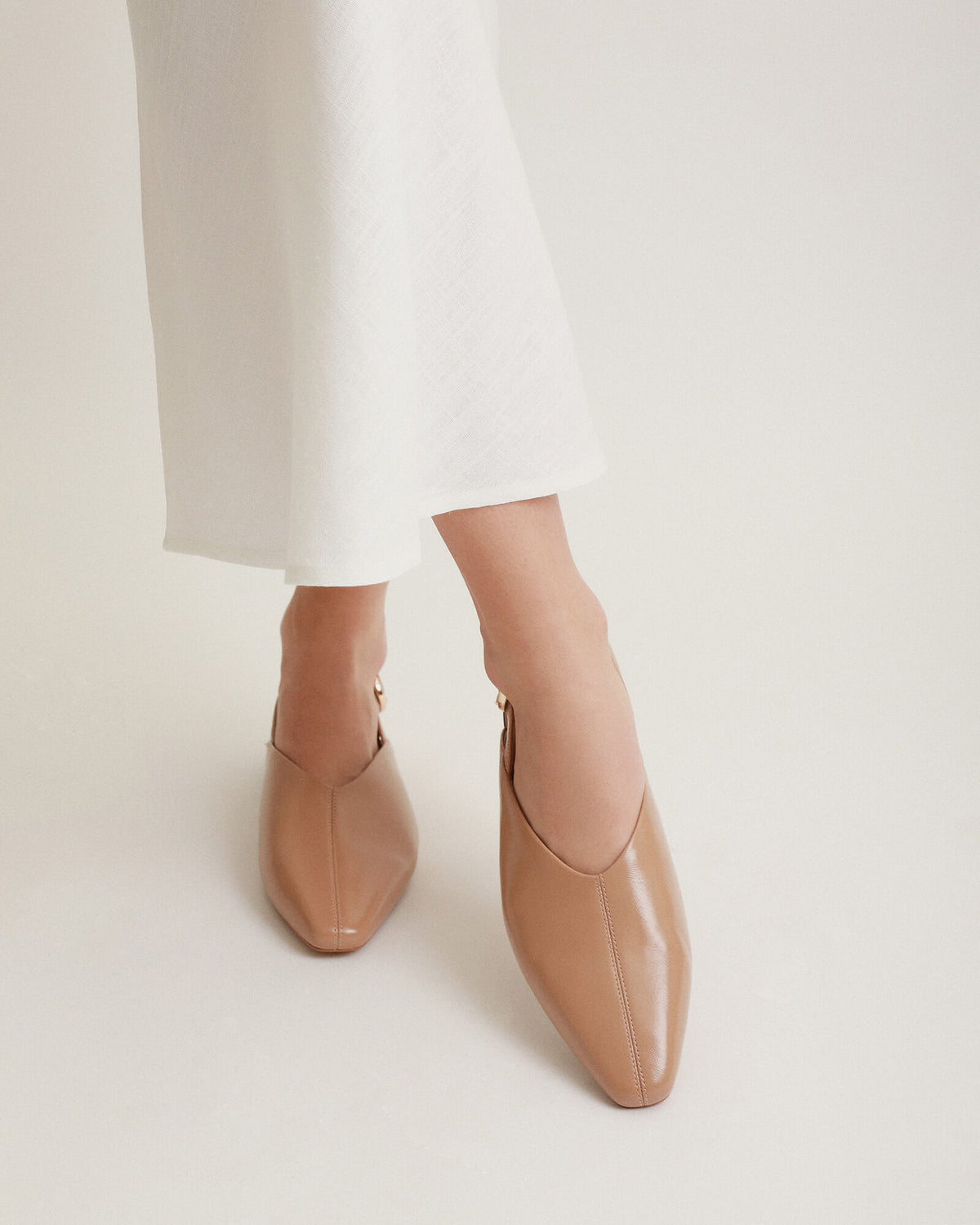 LILLIAN CASUAL FLATS TAN LEATHER