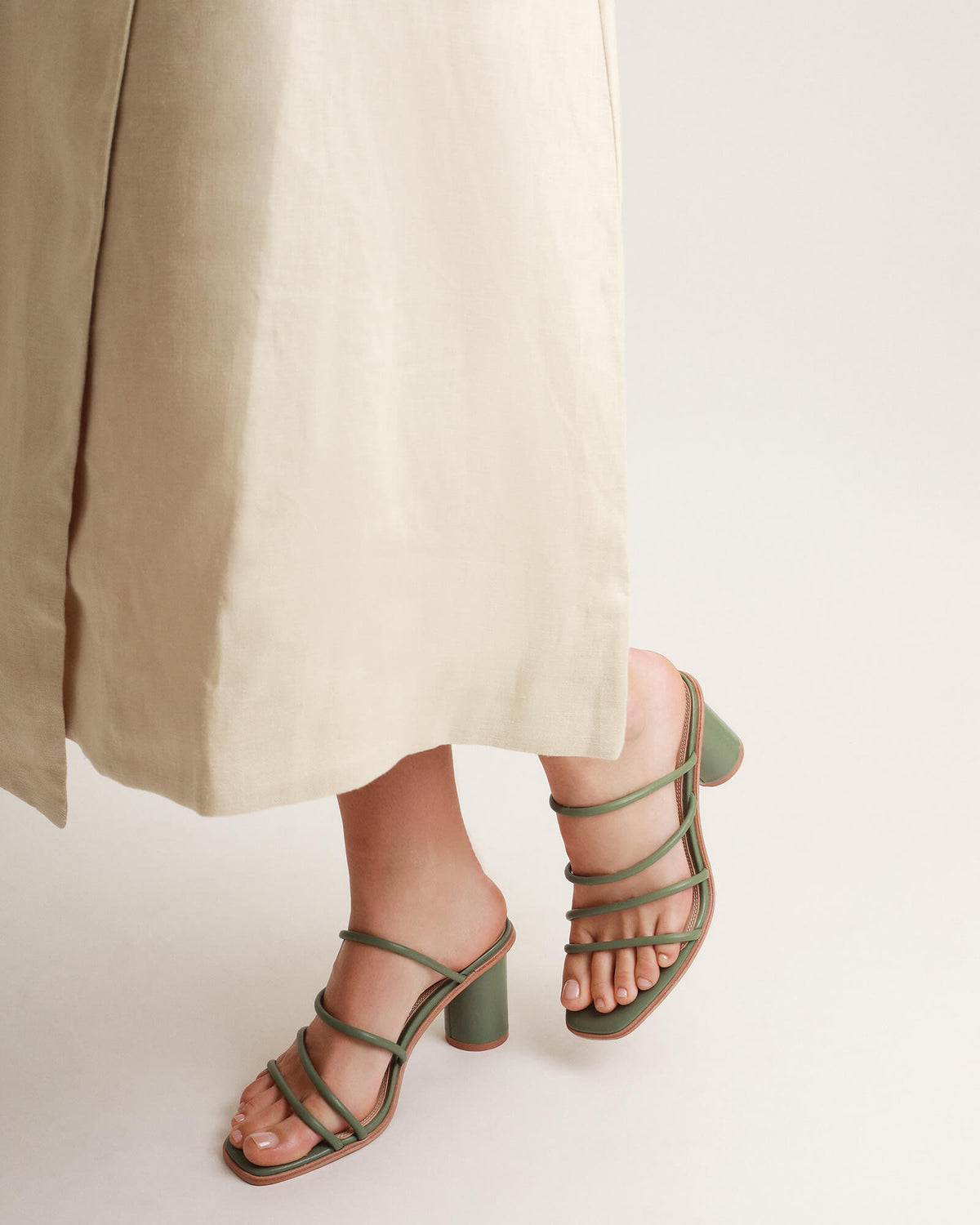 NAOMI MID HEEL SANDALS PISTACHIO GREEN LEATHER