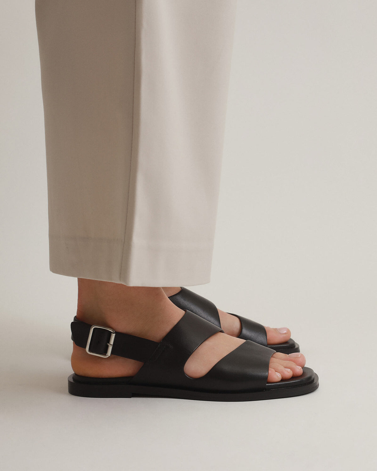 SADIE FLAT SANDALS BLACK LEATHER