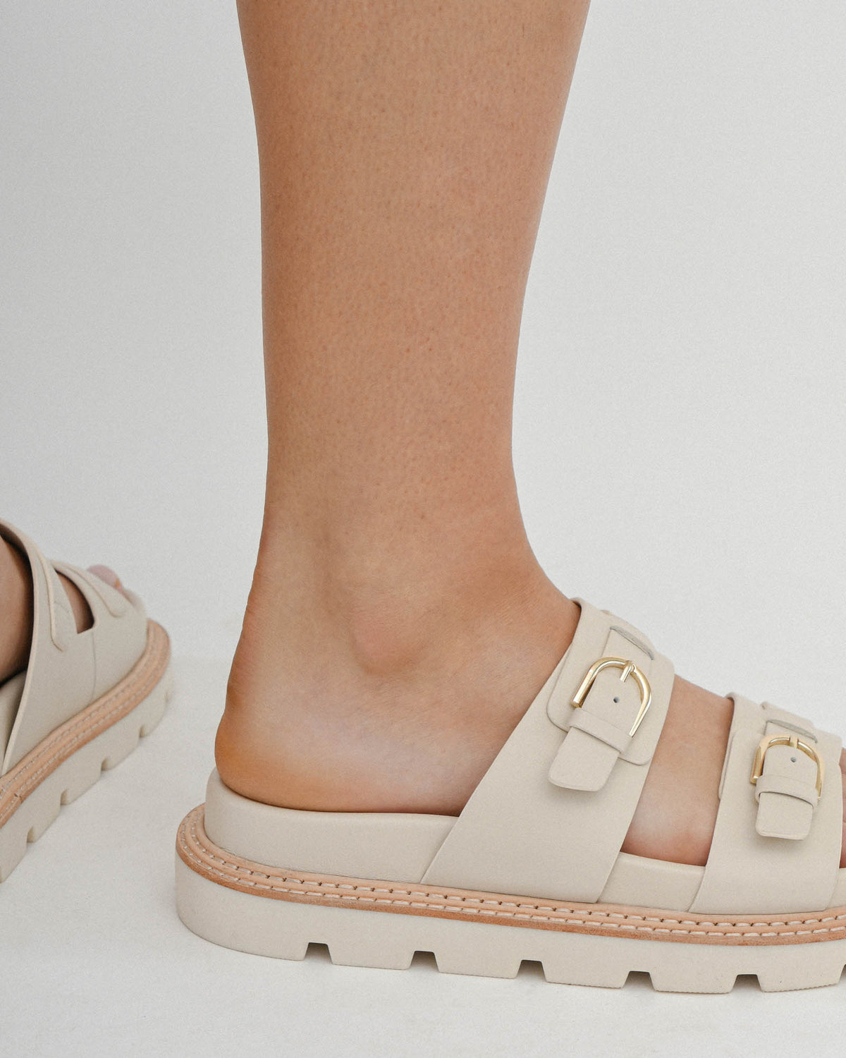 VICHY FLAT SANDALS OFF WHITE LEATHER