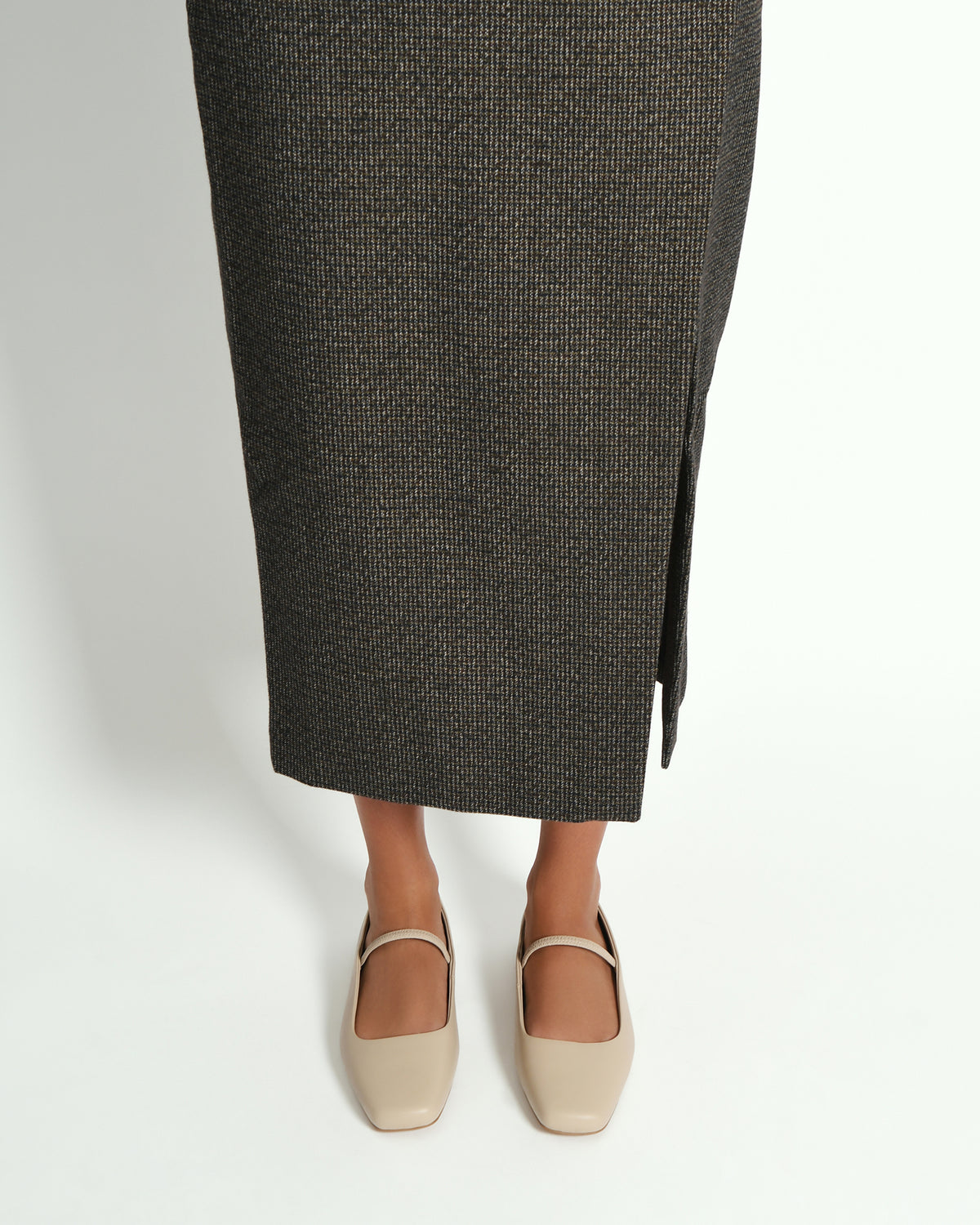 AVERY CASUAL FLATS SAND LEATHER