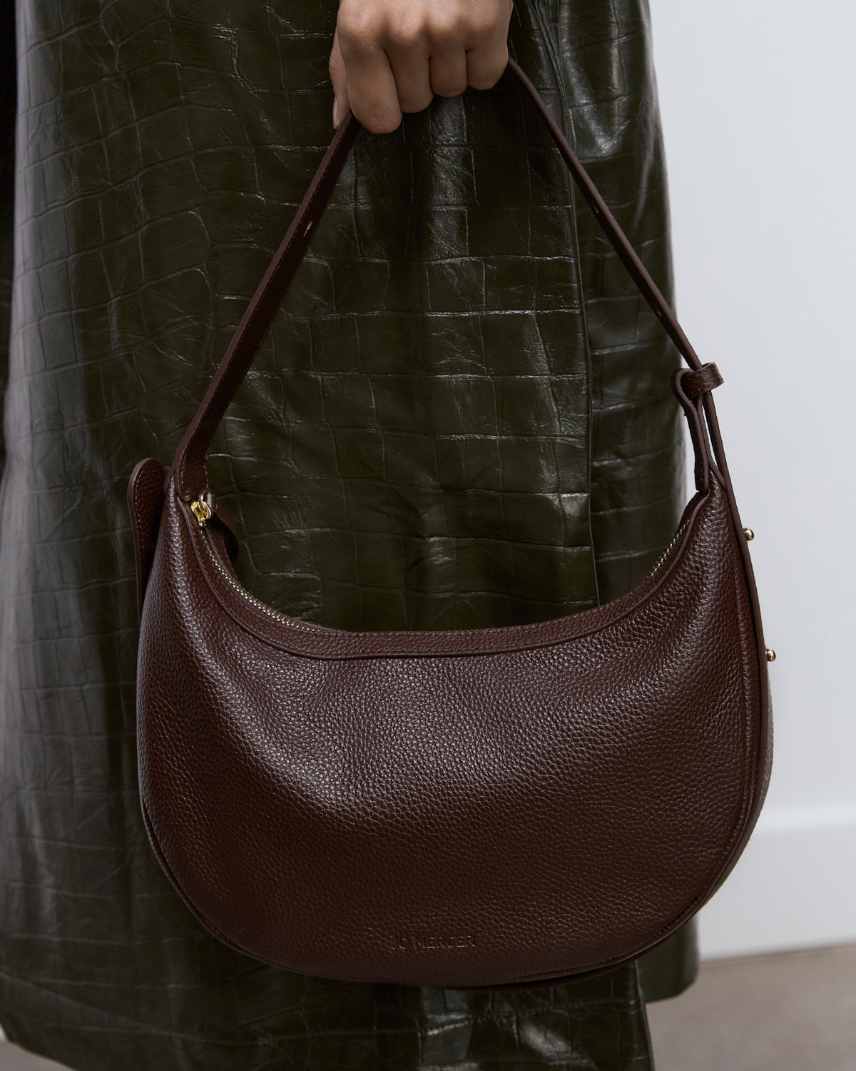 TAYA SHOULDER BAG BITTER CHOC LEATHER