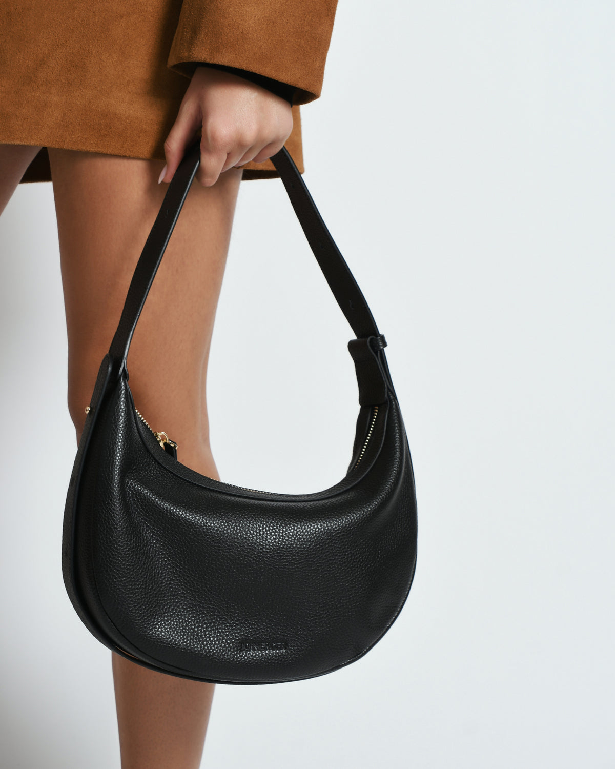 TAYA SHOULDER BAG BLACK LEATHER