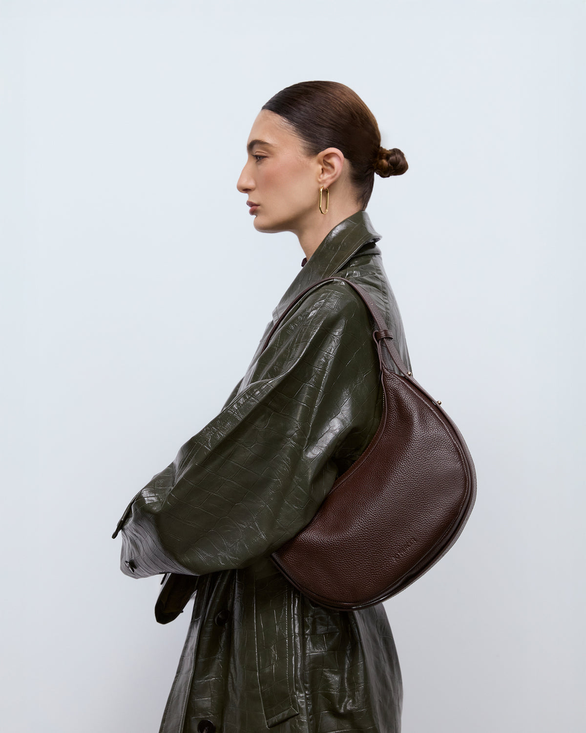 TAYA SHOULDER BAG BITTER CHOC LEATHER